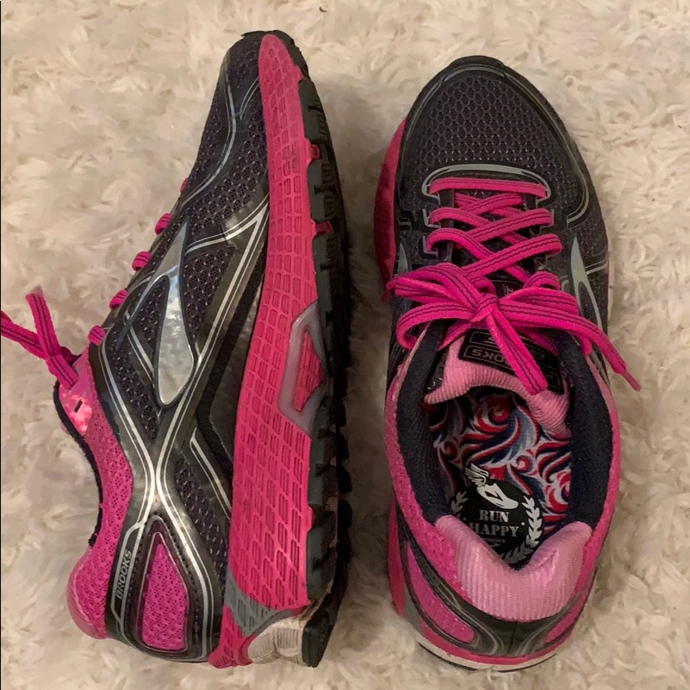 Brooks GTS - Picture 2 of 7